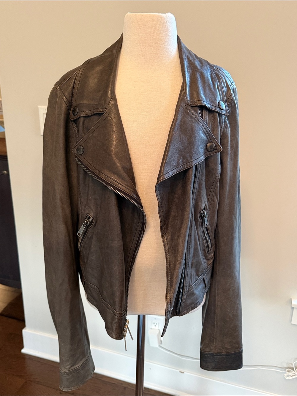 VINCE soft leather moto jacket